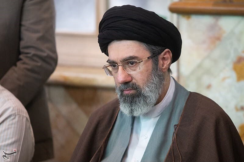 Mojtaba Khamenei introuvable : le sort du nouveau guide suprême d'Iran sème le doute